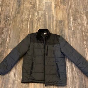 Men’s like new size medium zeroxposur gray/black puffer ski jacket